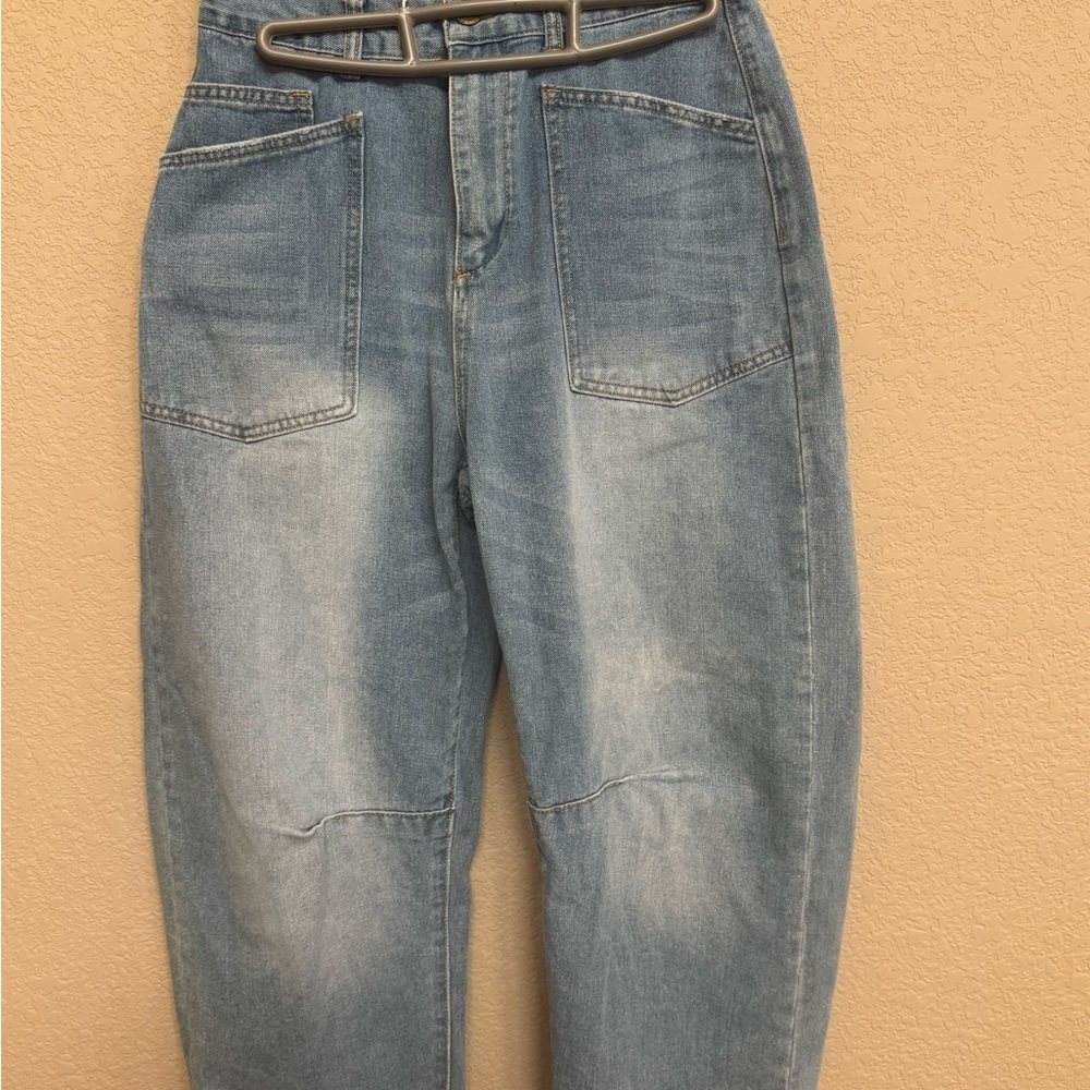 Brand Unknown - Distressed Barrel Jean